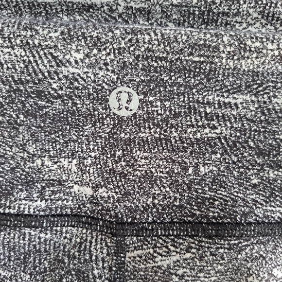 😀lululemon athletica Crop Leggings - Picture 3 of 8